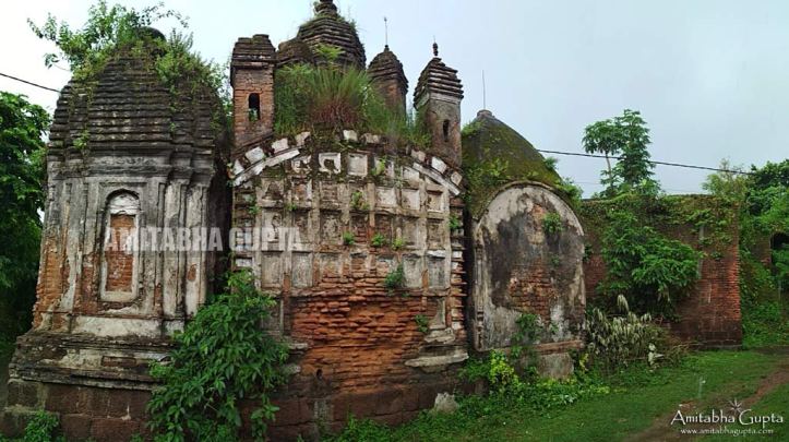 Decaying triple temple at Ojhapara constructed by Ram Chandra Nayek